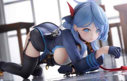 『ブルーアーカイブ』アコのえっちすぎる四つん這いで首輪が繋がれてるエロフィギュア！