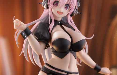 『すーぱーそに子』えっちなムチムチすぎる体のエロい「逆バニー」姿のエロフィギュア！